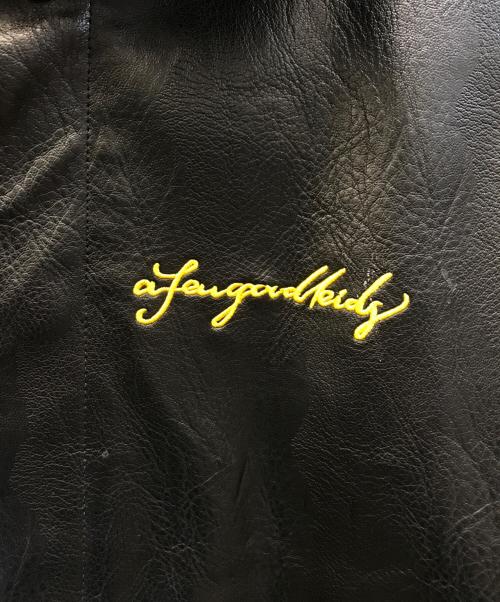 A FEW GOOD KIDS（アフューグッドキッズ）A FEW GOOD KIDS (アフューグッドキッズ) フェイクレザースタジャン ブラック サイズ:XLの古着・服飾アイテム