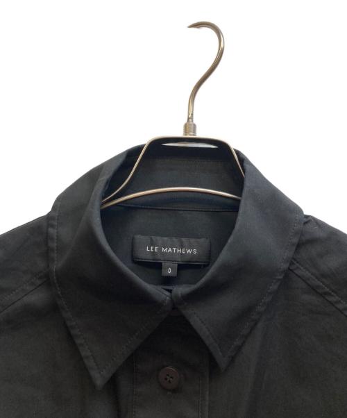 LEE MATHEWS（リー マシュー）LEE MATHEWS (リー マシュー) ステッチデザインハーフボタンシャツ ブラックの古着・服飾アイテム