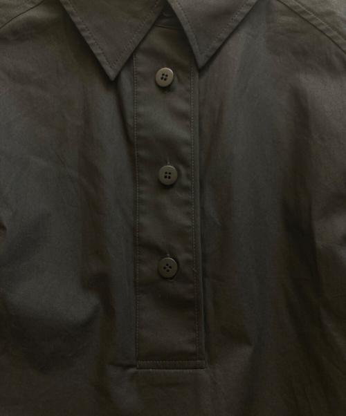 LEE MATHEWS（リー マシュー）LEE MATHEWS (リー マシュー) ステッチデザインハーフボタンシャツ ブラックの古着・服飾アイテム