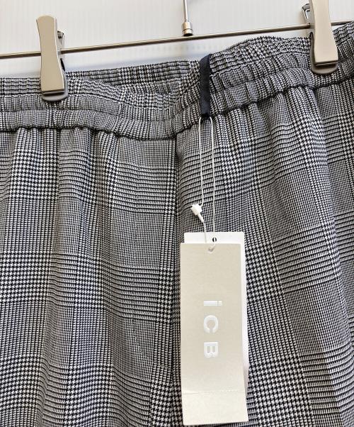 icB（アイシービー）icB (アイシービー) ウール2WAYストレッチ ドロストパンツ グレー サイズ:40 未使用品の古着・服飾アイテム