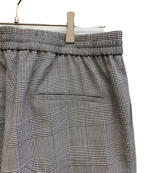 icB（アイシービー）icB (アイシービー) ウール2WAYストレッチ ドロストパンツ グレー サイズ:40 未使用品の古着・服飾アイテム