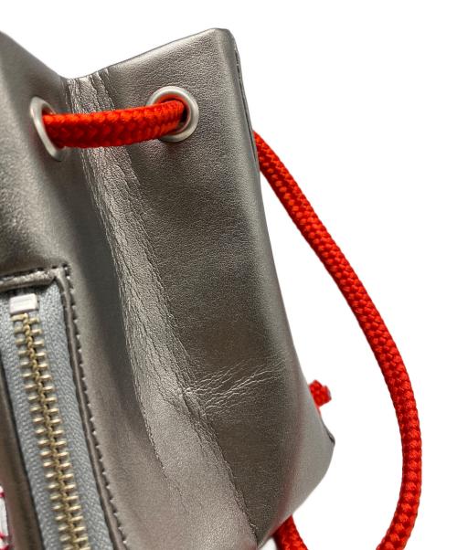 GRAIN（グレイン）GRAIN (グレイン) 2wayボックスミニショルダー #Parakeet シルバーの古着・服飾アイテム