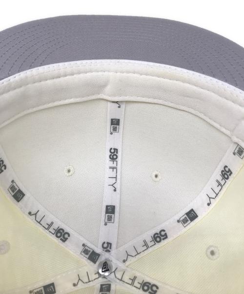 SUPREME（シュプリーム）Supreme (シュプリーム) New Era (ニューエラ) 21SS Reverse Box Logo New Era Cap アイボリーの古着・服飾アイテム