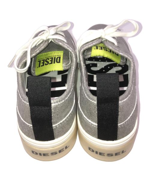 DIESEL（ディーゼル）DIESEL (ディーゼル) S-VANEELA LC ローカットスニーカー シルバー サイズ:24cmの古着・服飾アイテム