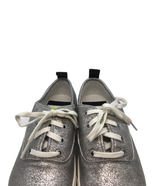 DIESEL（ディーゼル）DIESEL (ディーゼル) S-VANEELA LC ローカットスニーカー シルバー サイズ:24cmの古着・服飾アイテム