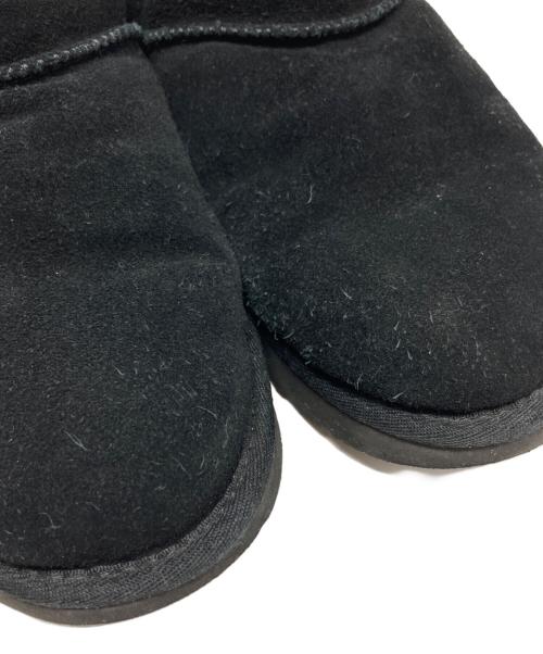 UGG（アグ）UGG (アグ) クラシックスエードスリッポン / 1108193 ブラック サイズ:US 7の古着・服飾アイテム