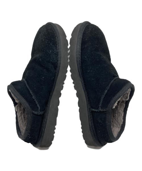 UGG（アグ）UGG (アグ) クラシックスエードスリッポン / 1108193 ブラック サイズ:US 7の古着・服飾アイテム