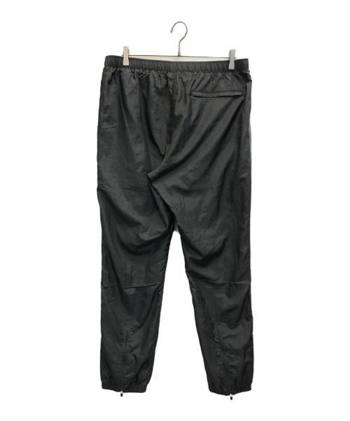 UMBRO（アンブロ）UMBRO (アンブロ) BoTT (ボット) パネルデザインナイロンパンツ グレー サイズ:XOの古着・服飾アイテム