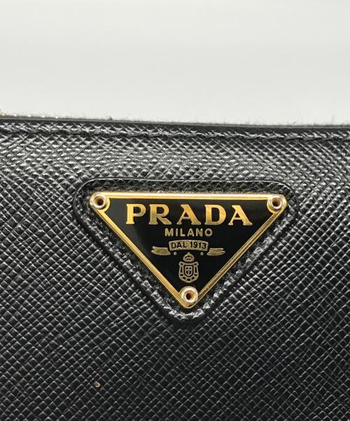 PRADA（プラダ）PRADA (プラダ) サフィアーノラウンドファスナーウォレット ブラックの古着・服飾アイテム