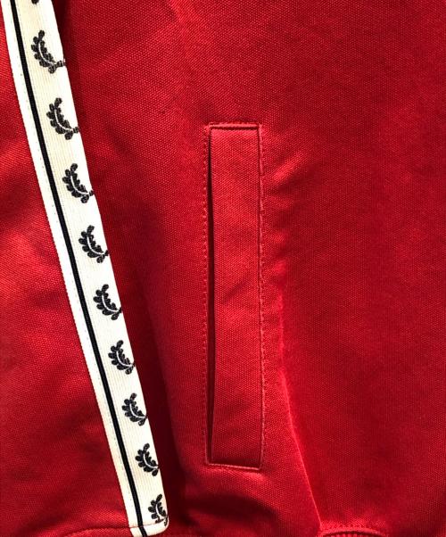 FRED PERRY（フレッドペリー）FRED PERRY (フレッドペリー) トラックジャケット レッド サイズ:Mの古着・服飾アイテム