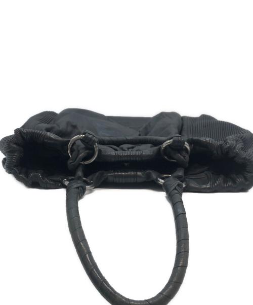 MIU MIU（ミュウミュウ）MIU MIU (ミュウミュウ) ショルダーバッグ ブラックの古着・服飾アイテム