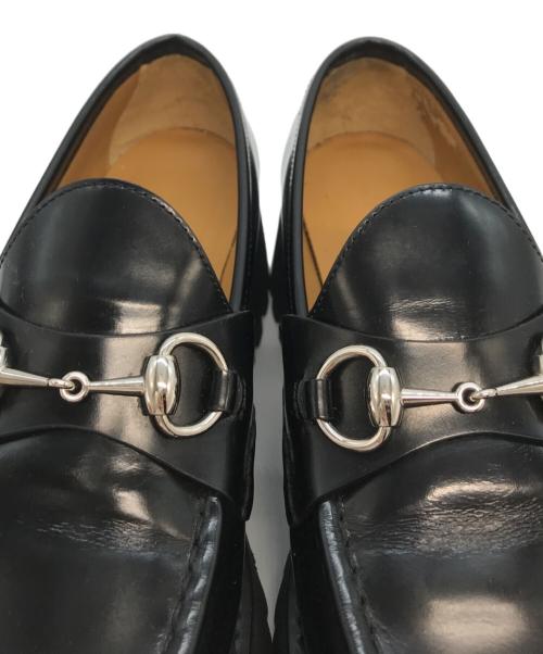 GUCCI（グッチ）GUCCI (グッチ) ホースビット付き ウィメンズ ローファー ブラック サイズ:37の古着・服飾アイテム