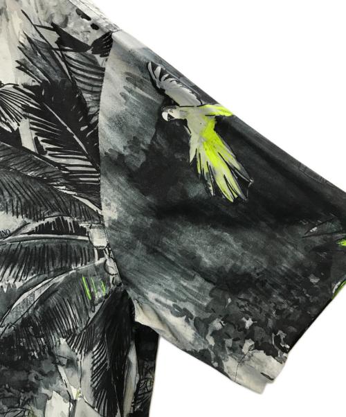 VALENTINO（ヴァレンティノ）VALENTINO (ヴァレンティノ) 総柄半袖シャツ ブラック サイズ:Mの古着・服飾アイテム