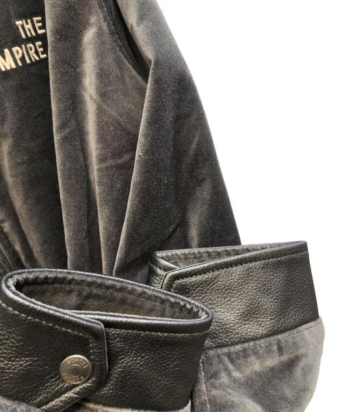Schott（ショット）Schott (ショット) LEATHER COMBI SOUVENIR JACKET グレー サイズ:XLの古着・服飾アイテム