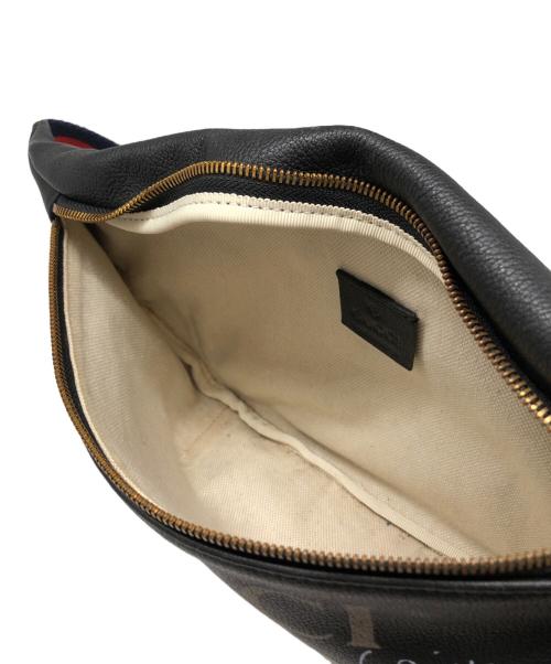 GUCCI（グッチ）GUCCI (グッチ) プリントレザーベルトバッグ ブラックの古着・服飾アイテム