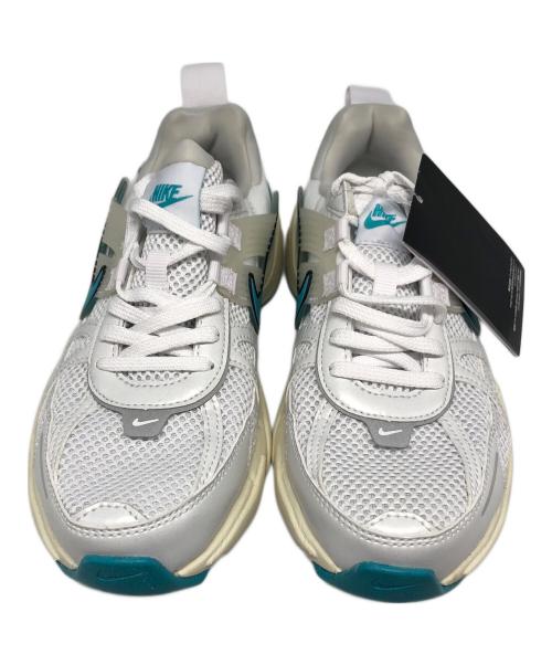 NIKE（ナイキ）NIKE (ナイキ) WMNS V2K RUN グリーン×ホワイト サイズ:㎝ 24.5の古着・服飾アイテム