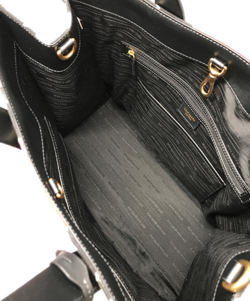 Kate Spade（ケイトスペード）Kate Spade (ケイトスペード) フラワージャカードストライプマンハッタン ブラック×ピンクの古着・服飾アイテム