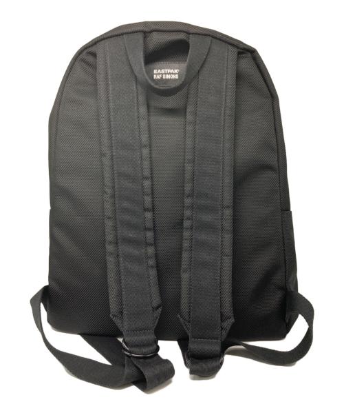 EASTPAK（イーストパック）EASTPAK (イーストパック) RAF SIMONS (ラフシモンズ) バックパック ブラックの古着・服飾アイテム