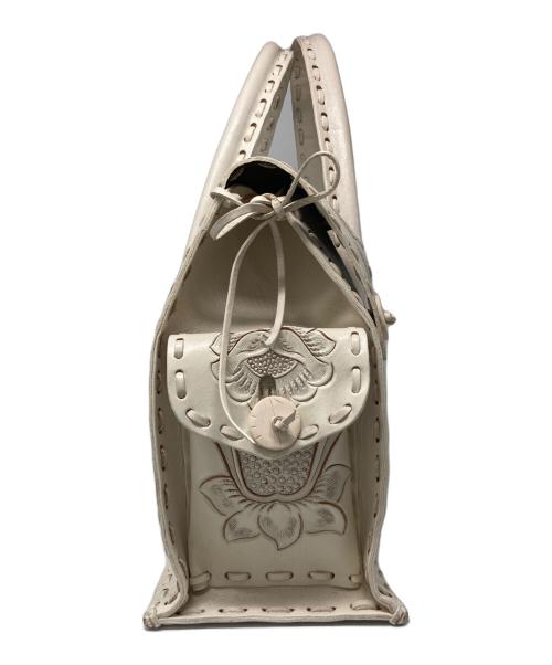 Carving Tribes（カービングトライブス）Carving Tribes (カービングトライブス) トートバッグ ホワイトの古着・服飾アイテム