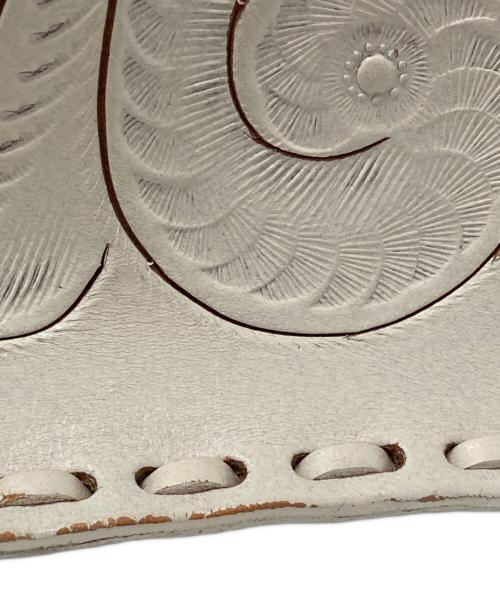 Carving Tribes（カービングトライブス）Carving Tribes (カービングトライブス) トートバッグ ホワイトの古着・服飾アイテム