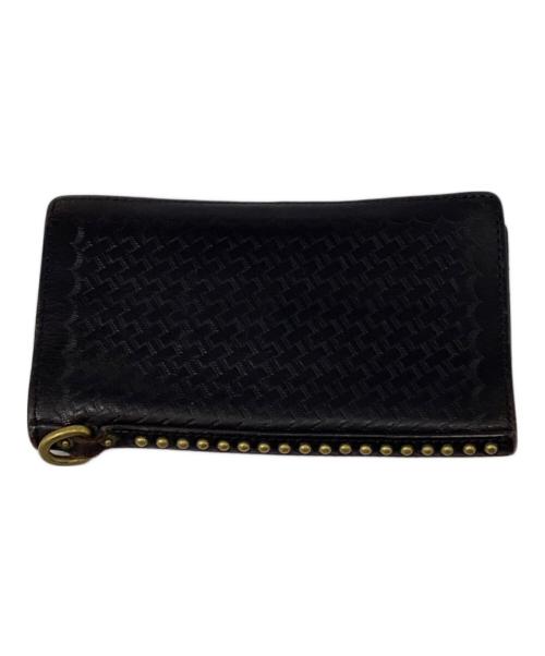 CALEE（キャリー）CALEE (キャリー) レザースタッズ長財布 ブラックの古着・服飾アイテム