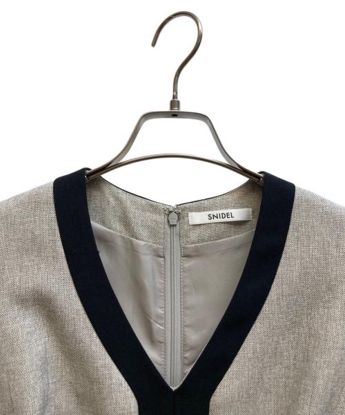 Snidel（スナイデル）Snidel (スナイデル) サイドプリーツバイカラーワンピ グレー サイズ:00 未使用品の古着・服飾アイテム