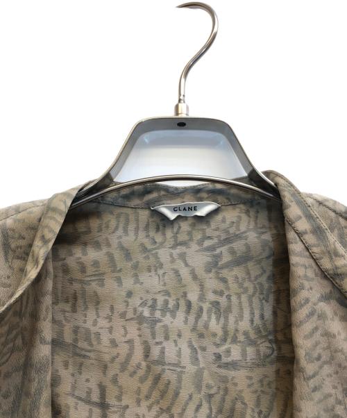 CLANE（クラネ）CLANE (クラネ) PYTHON OVER STAND SHIRT グレー サイズ:1の古着・服飾アイテム