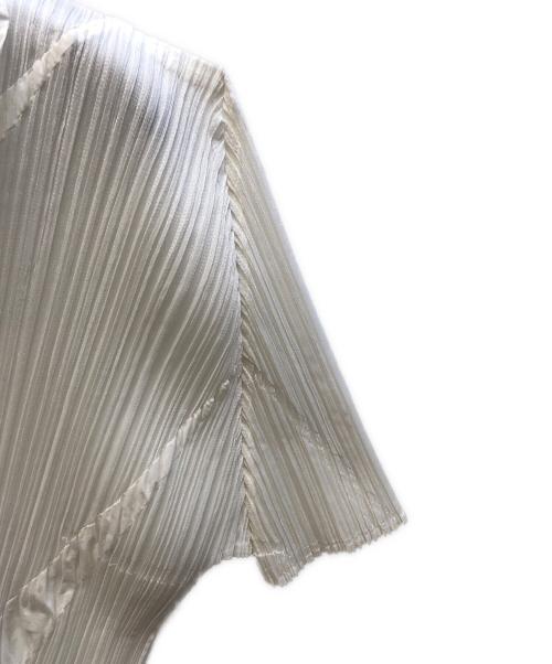 PLEATS PLEASE（プリーツプリーズ）PLEATS PLEASE (プリーツプリーズ) 半袖プリーツブラウス ホワイト サイズ:3の古着・服飾アイテム