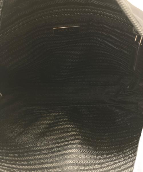 PRADA（プラダ）PRADA (プラダ) ナイロンショルダーバッグ ブラックの古着・服飾アイテム