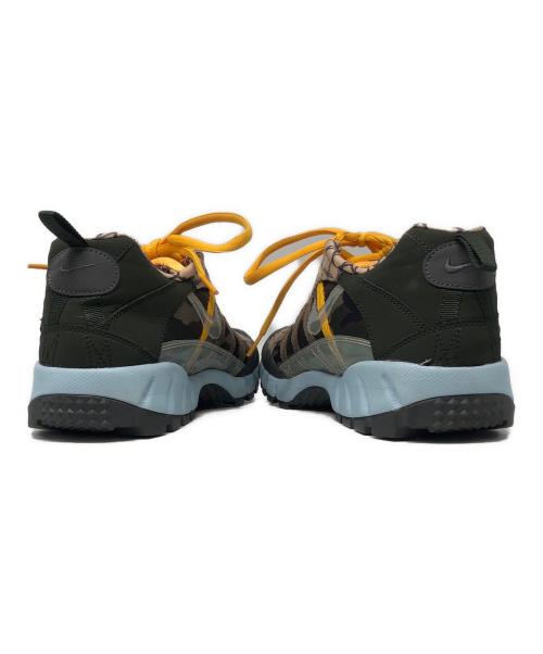 NIKE ACG（ナイキエーシージー）NIKE ACG (ナイキエージーシー) AIR HUMARA 17 PREMIUM カーキ サイズ:US9の古着・服飾アイテム