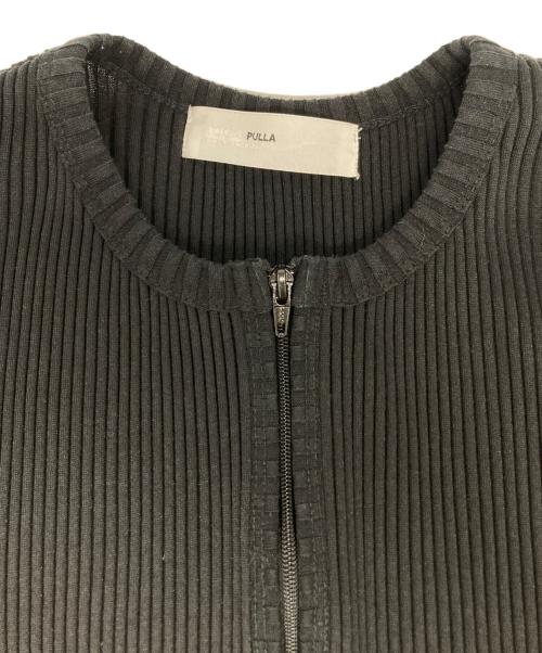 TOGA PULLA（トーガ プルラ）TOGA PULLA (トーガ プルラ) Teleco short sleevesハーフジップリブカットソー ブラック サイズ:38の古着・服飾アイテム