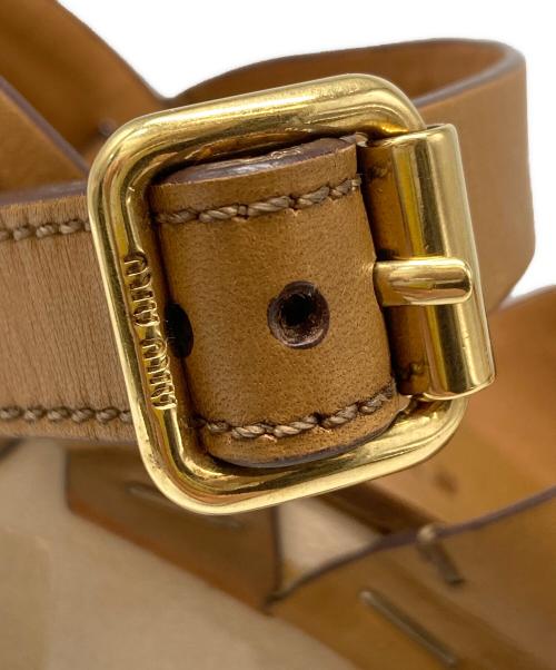 MIU MIU（ミュウミュウ）MIU MIU (ミュウミュウ) ウッドサンダル ブラウン サイズ:36 1/2の古着・服飾アイテム