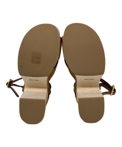 MIU MIU（ミュウミュウ）MIU MIU (ミュウミュウ) ウッドサンダル ブラウン サイズ:36 1/2の古着・服飾アイテム
