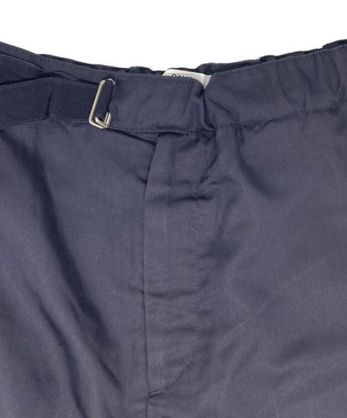 OAMC（オーエーエムシー）OAMC (オーエーエムシー) クロップドスラックスイージーパンツ ネイビー サイズ:Lの古着・服飾アイテム