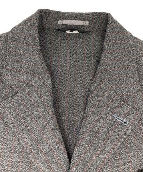 COMME des GARCONS HOMME DEUX（コムデギャルソン オム ドゥ）COMME des GARCONS HOMME DEUX (コムデギャルソン オム ドゥ) ポリ縮絨フィッシュテールストライプテーラードジャケット グレー サイズ:Mの古着・服飾アイテム