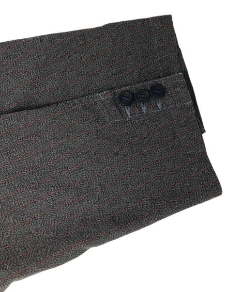 COMME des GARCONS HOMME DEUX（コムデギャルソン オム ドゥ）COMME des GARCONS HOMME DEUX (コムデギャルソン オム ドゥ) ポリ縮絨フィッシュテールストライプテーラードジャケット グレー サイズ:Mの古着・服飾アイテム