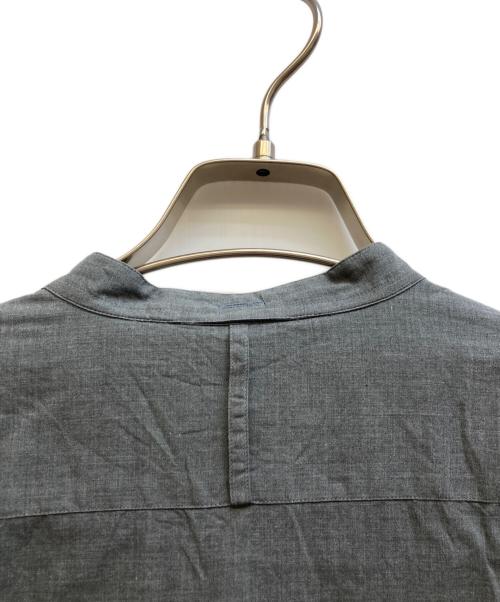 MARGARET HOWELL（マーガレットハウエル）MARGARET HOWELL (マーガレットハウエル) バンドカラーシャツ グレー サイズ:Ⅱの古着・服飾アイテム