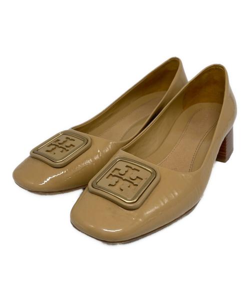 TORY BURCH（トリーバーチ）TORY BURCH (トリーバーチ) ロゴプレートパンプス ベージュ サイズ:7Mの古着・服飾アイテム