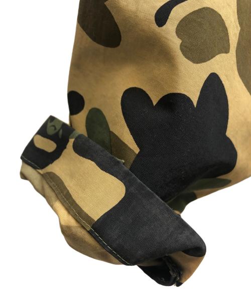 A BATHING APE（アベイシングエイプ）A BATHING APE (ア ベイシング エイプ) ファーストカモ レインジャケット グリーン サイズ:Mの古着・服飾アイテム