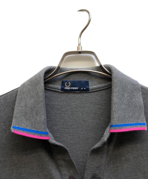 FRED PERRY（フレッドペリー）FRED PERRY (フレッドペリー) ポロシャツ グレー サイズ:Ⅿの古着・服飾アイテム