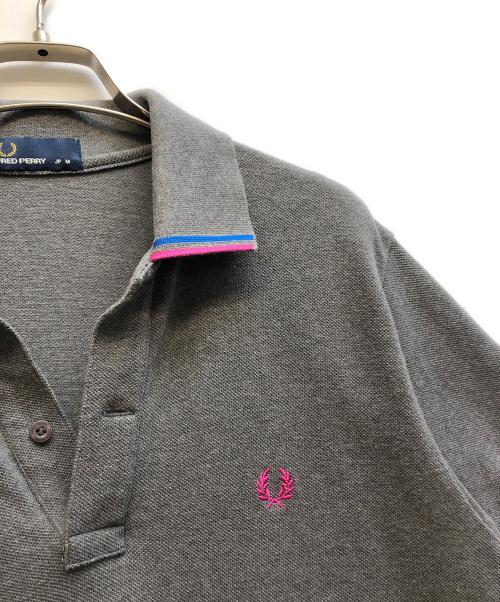 FRED PERRY（フレッドペリー）FRED PERRY (フレッドペリー) ポロシャツ グレー サイズ:Ⅿの古着・服飾アイテム