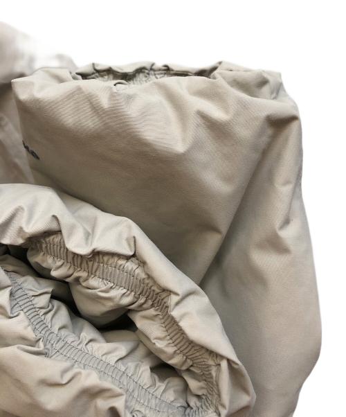 Columbia（コロンビア）Columbia (コロンビア) コーブトゥーストリームダウンジャケット ベージュ サイズ:Ｍの古着・服飾アイテム