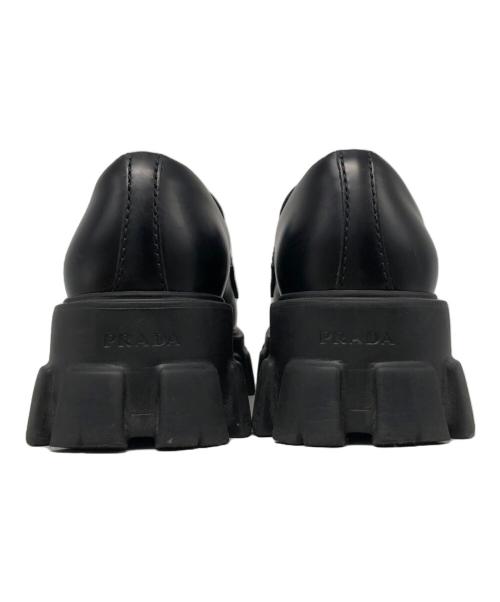 PRADA（プラダ）PRADA (プラダ) モノリス ブラッシュドレザー ローファー ブラック サイズ:6の古着・服飾アイテム