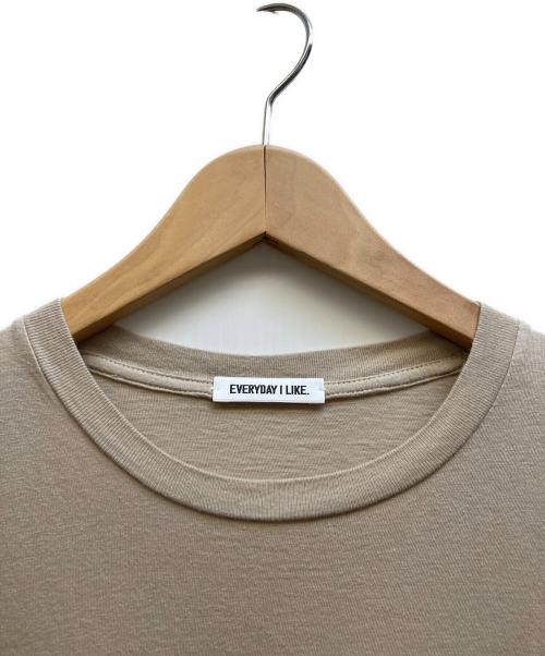 EVERYDAY I LIKE.（エヴリデイ アイ ライク）EVERYDAY I LIKE. (エヴリデイ アイ ライク) Garment Dye Tシャツ ベージュ サイズ:-の古着・服飾アイテム