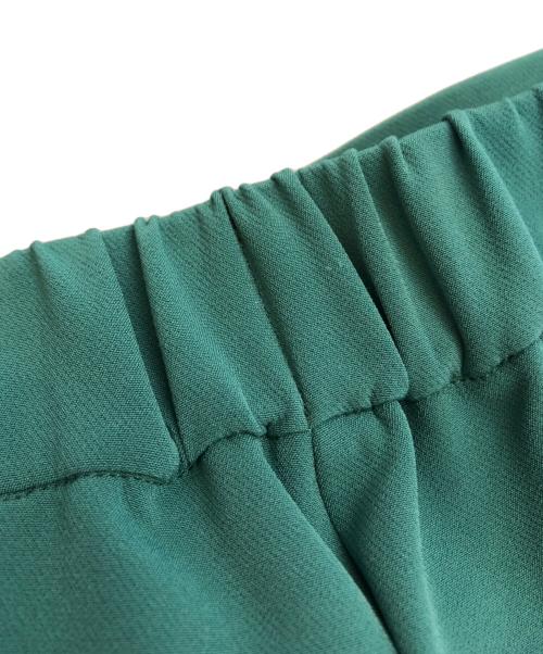 YORI（ヨリ）YORI (ヨリ) ピンタックストレッチパンツ グリーン サイズ:34の古着・服飾アイテム