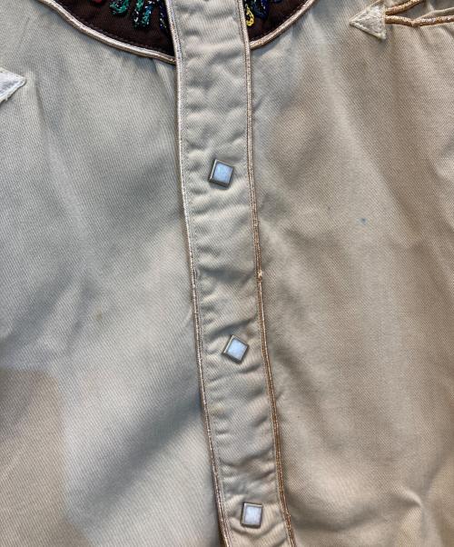 LAS VEGAS（ラスベガス）LAS VEGAS (ラスベガス) レーヨン刺繍ウエスタンシャツ ベージュ サイズ:Sの古着・服飾アイテム