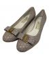 Salvatore Ferragamo（サルヴァトーレ フェラガモ）の古着「VARA LACE パンプス」｜グレー
