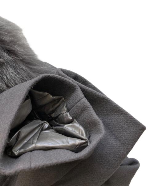 HERNO（ヘルノ）HERNO (ヘルノ) ホワイトフォックスウールジップコート グレー サイズ:44の古着・服飾アイテム