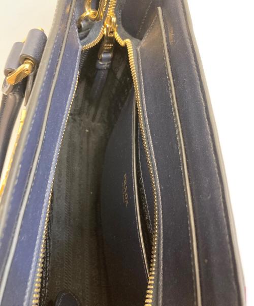 PRADA（プラダ）PRADA (プラダ) SAFFIANO + SOFT C 2WAYハンドバッグ ネイビーの古着・服飾アイテム