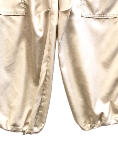 IENA（イエナ）IENA (イエナ) ブライトパラシュートパンツ ベージュ サイズ:36 未使用品の古着・服飾アイテム